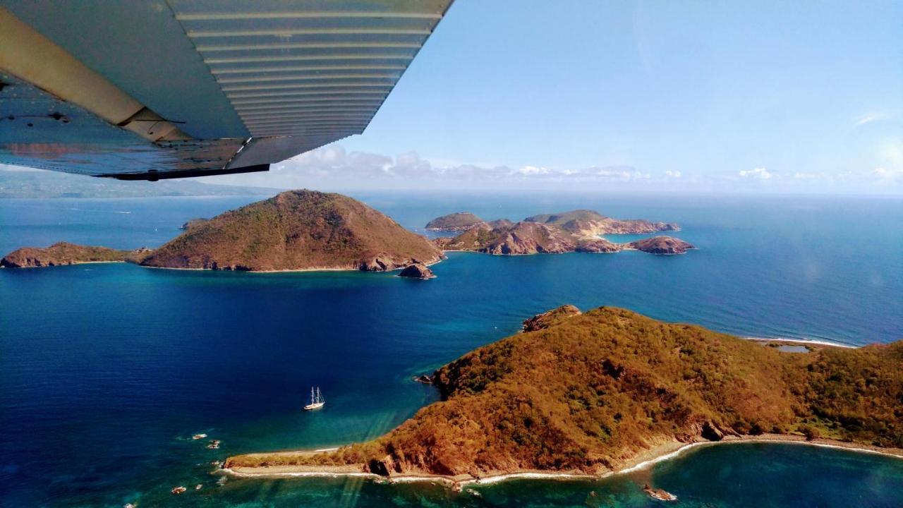 Sur L'Anse Villa Terre-De-Haut Exterior photo